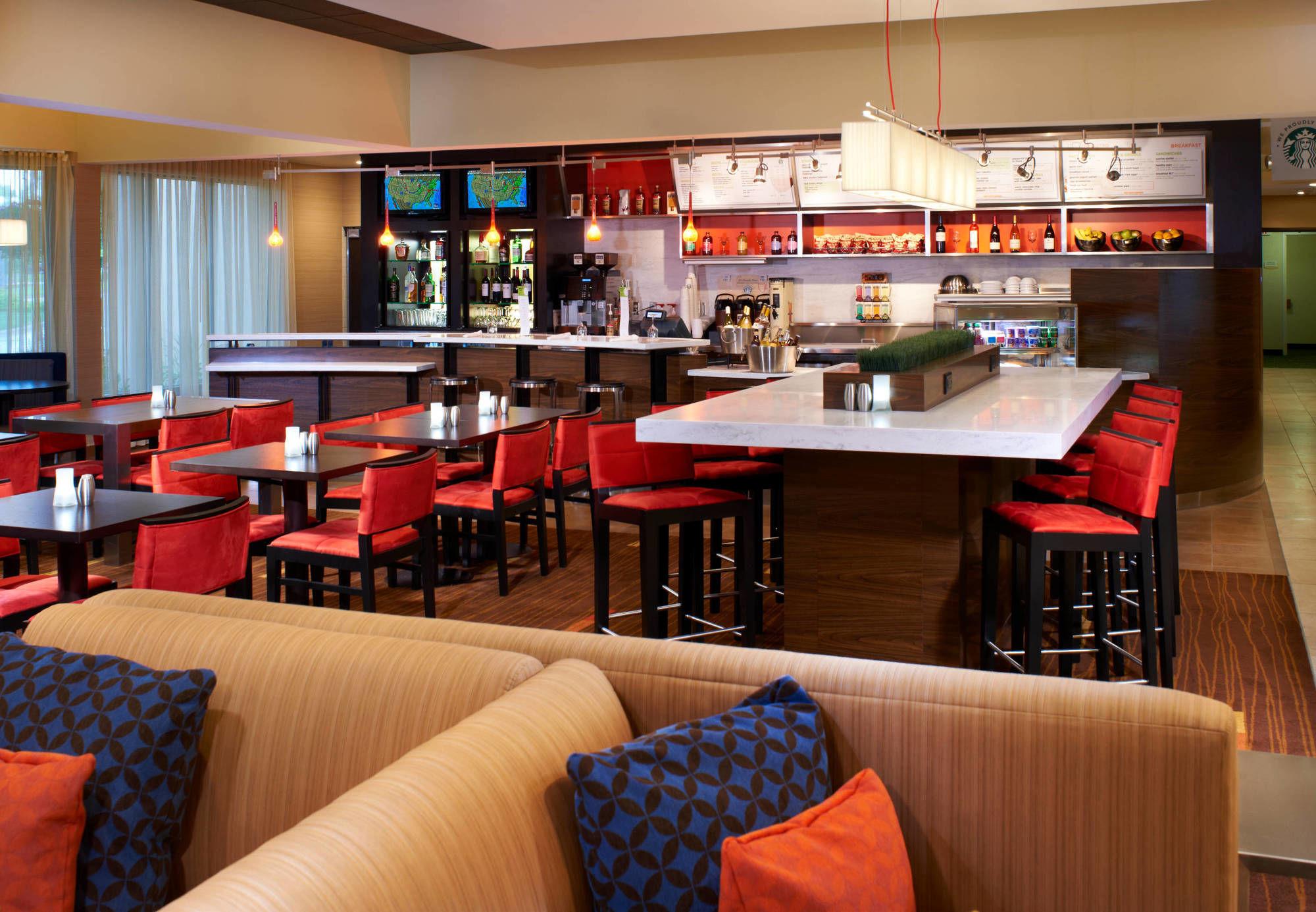 Courtyard By Marriott Minneapolis-St. Paul Airport Mendota Heights Экстерьер фото