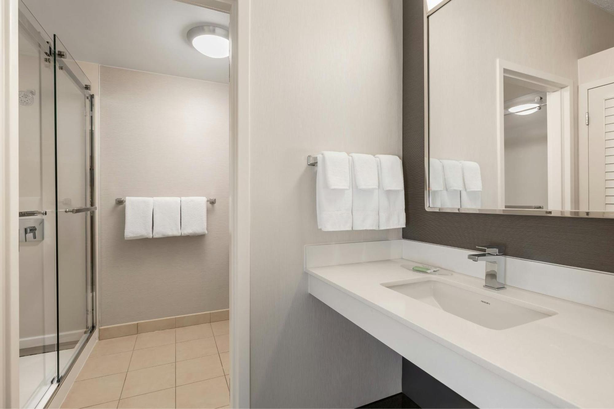 Courtyard By Marriott Minneapolis-St. Paul Airport Mendota Heights Экстерьер фото