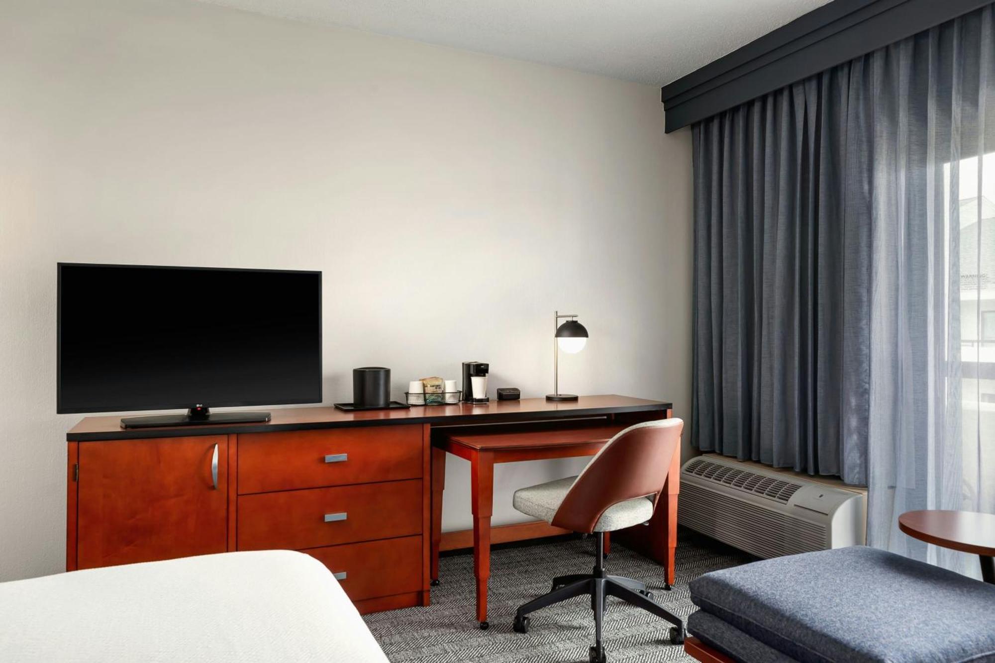 Courtyard By Marriott Minneapolis-St. Paul Airport Mendota Heights Экстерьер фото
