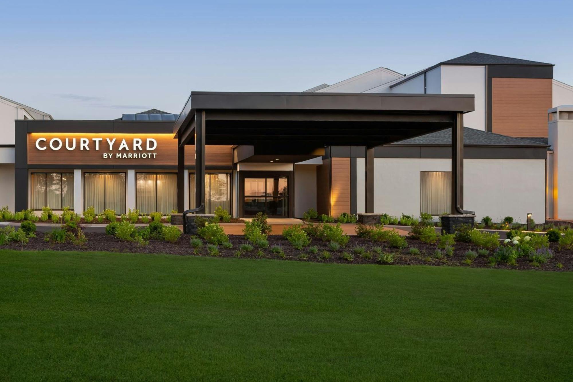 Courtyard By Marriott Minneapolis-St. Paul Airport Mendota Heights Экстерьер фото