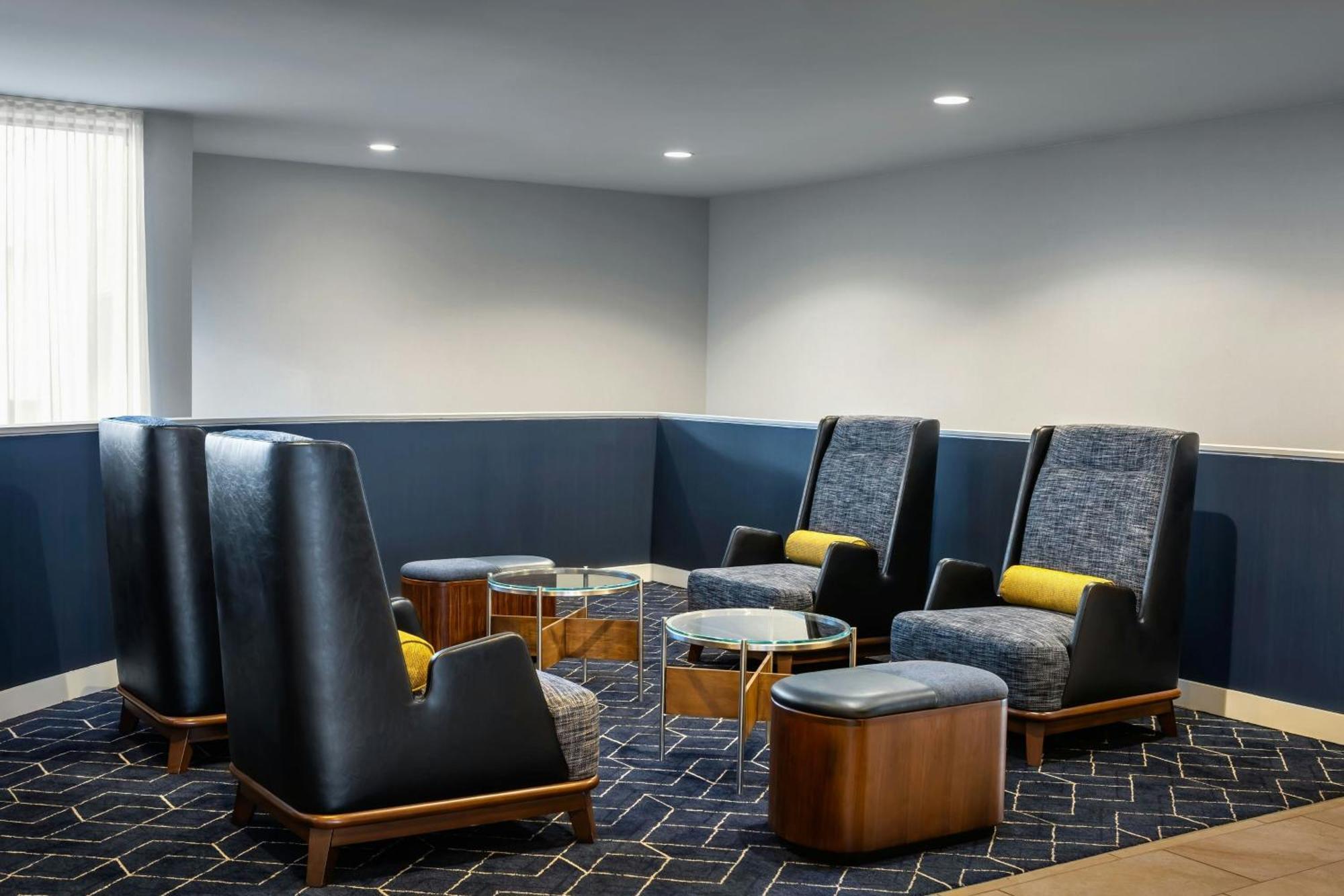 Courtyard By Marriott Minneapolis-St. Paul Airport Mendota Heights Экстерьер фото