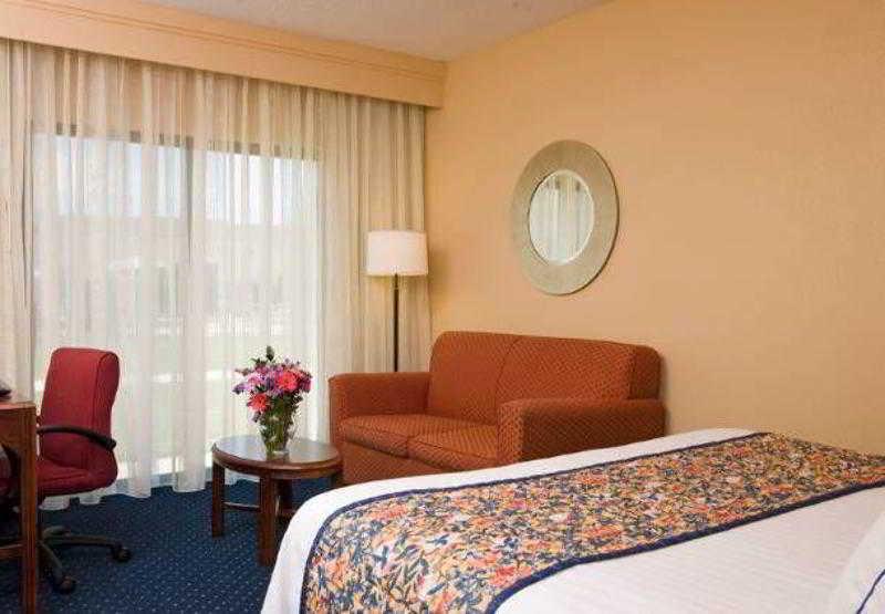 Courtyard By Marriott Minneapolis-St. Paul Airport Mendota Heights Номер фото